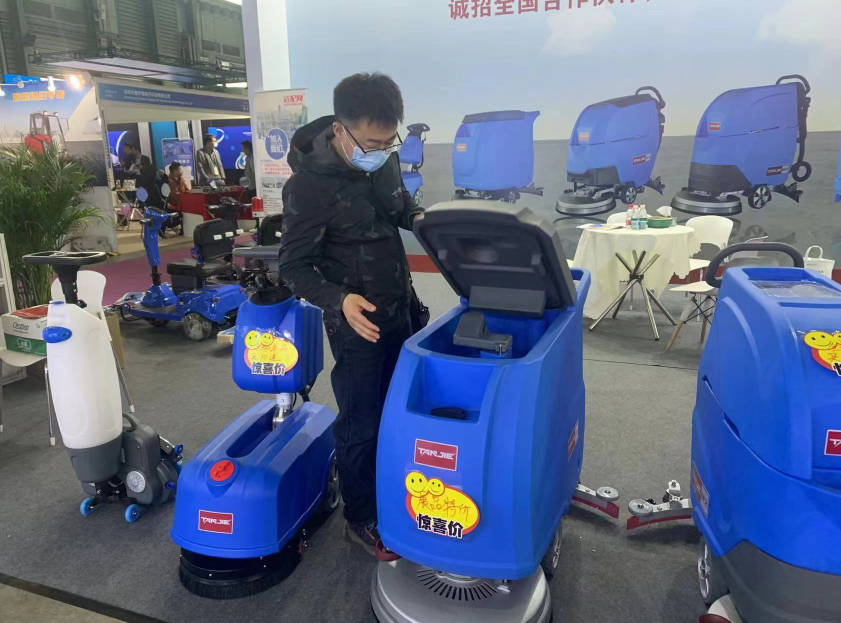 昌吉坦洁洗地机公司致力于电动洗地机的生产、销售和服务百家